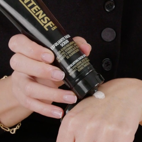 intense exfoliante scrub 100ml tahe 5 500x500